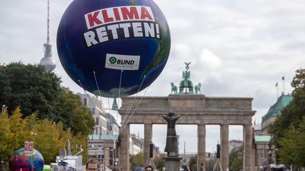 Von der Straße ins Parlament. Aus der Klimabewegung heraus gründet sich eine Partei.