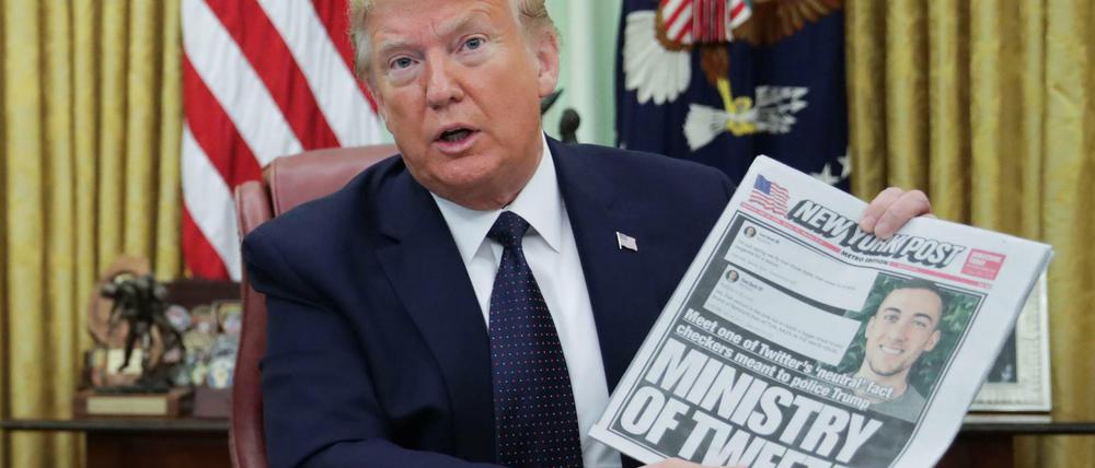  US-Präsident Donald Trump hat ein Dekret unterzeichnet, mit dem der Schutz sozialer Medien wie Twitter und Facebook vor Strafverfolgung beendet werden soll. 