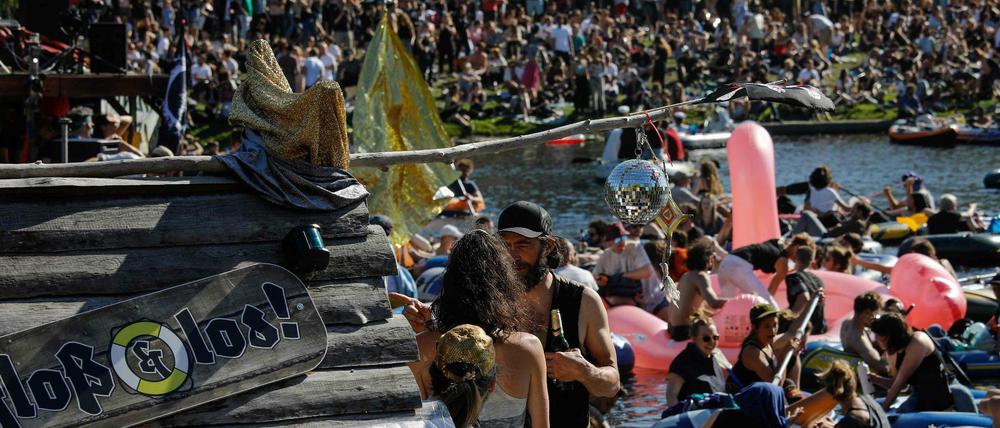 Party gegen die Pandemie? Die Veranstaltung war als Demonstration angemeldet.