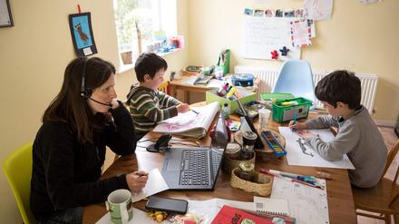 Nach wochenlangem Homeschooling und eingeschränkten Arbeitsmöglichkeiten sei der Wunsch oft groß, zum Schulalltag zurückzukehren.