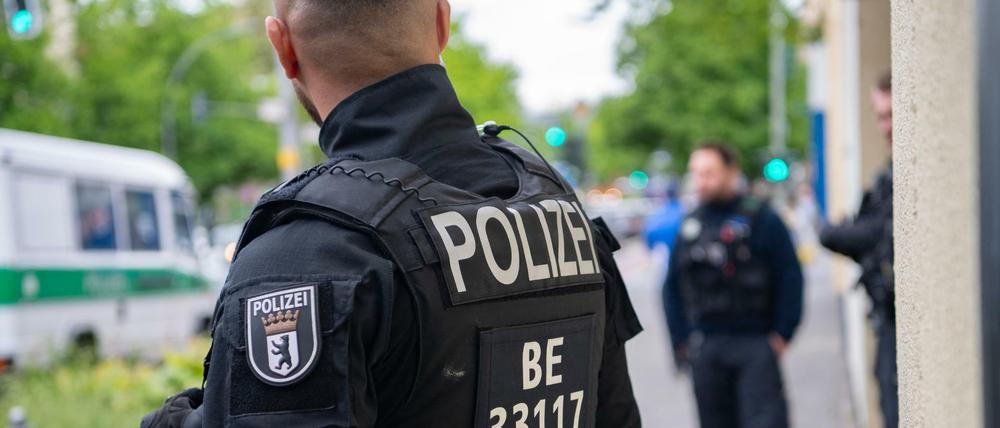 Es hätte genug Personal gegeben, um Amri zu observieren, widersprach ein Zeuge den LKA-Beamten im Untersuchungsausschuss am Freitag.