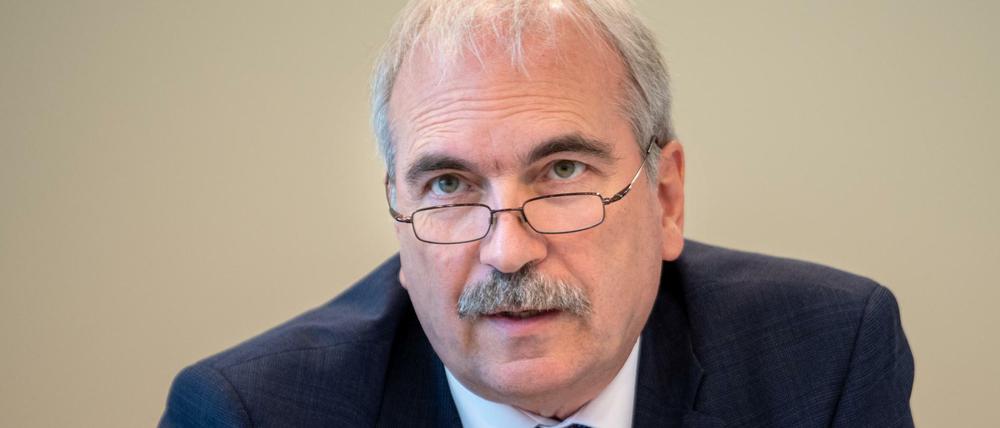 Martin Gorholt (SPD), ehemals Chef der Staatskanzlei in Brandenburg, wird neuer Vorsitzender des Medienrates der Medienanstalt Berlin-Brandenburg. Er wurde vom Brandenburger Landtag und dem Abgeordnetenhaus Berlin in dieses Amt berufen. 