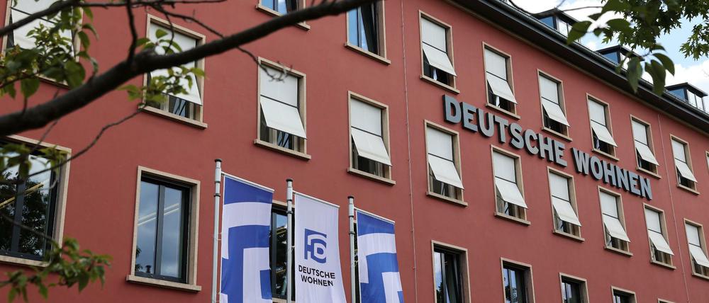 Ein Volksbegehren kämpft dafür, die Deutsche Wohnen zu enteignen. Das Unternehmen sagt, seine Größe werde in Berlin überschätzt.