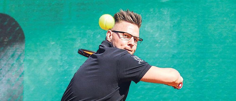 Berliner Zwillinge mit gutem Schlag. Die Brüder Max (im Bild) und Marcus Laudan haben noch viel vor im Rollstuhltennis.
