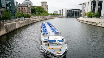 Freie Fahrt. Spreefahrten sind wieder erlaubt, noch fehlen aber die Gäste.