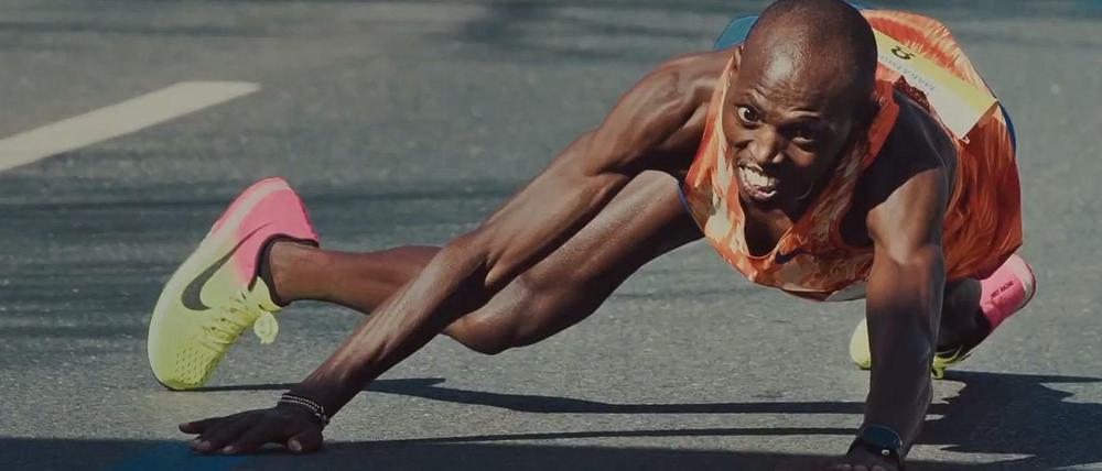 Jeder fällt mal. Nikes Werbespot „Never too far down“.