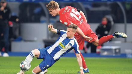 Endlich wieder Leistungsträger. Peter Pekarik (am Ball, im Zweikampf mit Marius Bülter vom 1. FC Union).