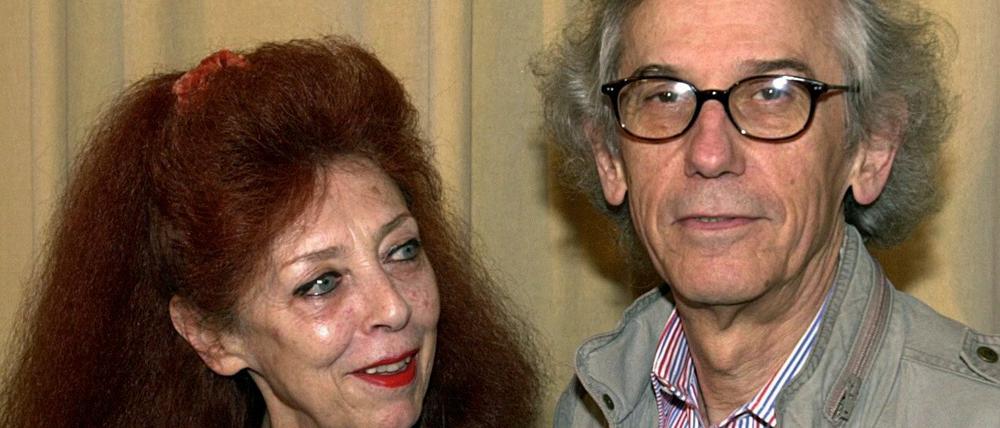 Die Verzauberer. Christo und seine Frau Jeanne-Claude haben Berlin mit der Verhüllung des Reichstags verwandelt.