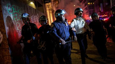 Polizisten während Protesten in Manhattan 