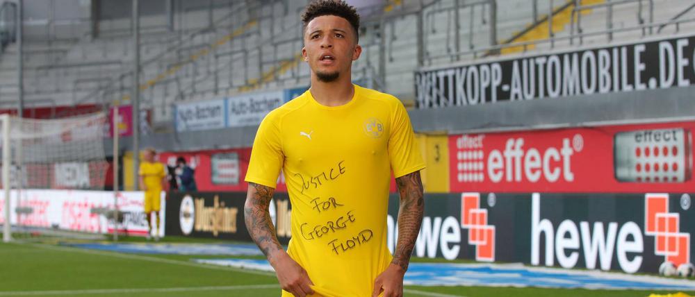 Dortmunds Jadon Sancho forderte bei seinem Torjubel Gerechtigkeit für den ermordeten George Floyd.