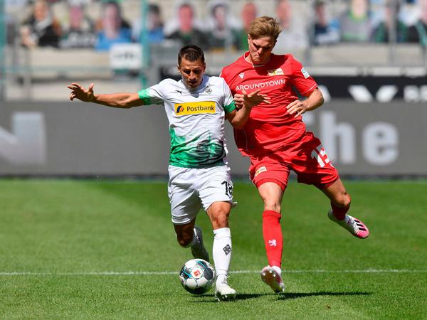 In Gladbach ging für Marius Bülter (r.) in der Vorsaison beim 1:4 nicht viel.