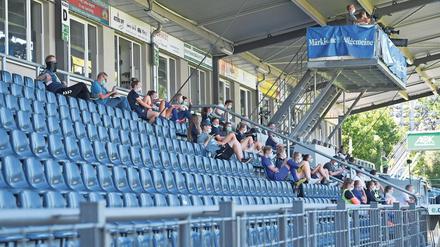 Kein blaues Wunder. Das Karl-Liebknecht-Stadion erlebte 44 Jahre nach seiner Eröffnung sein erstes Geisterspiel – ohne Erfolg.