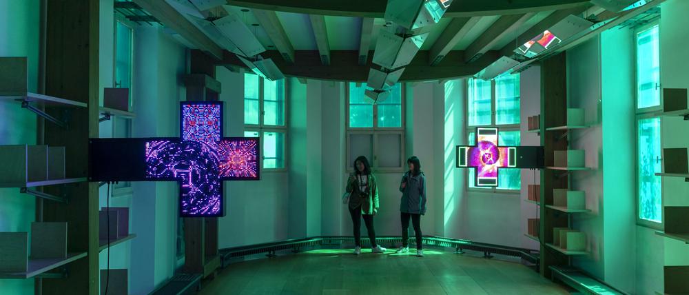 Die Art Basel 2019, hier mit einer Installation des deutschen Künstlers Mathis Altmann in der Ausstellung "Art Parcours". 