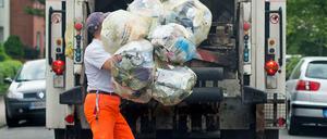 Längst nicht alles, was im gelben Sack landet, wird aufbereitet und weiterverarbeitet.