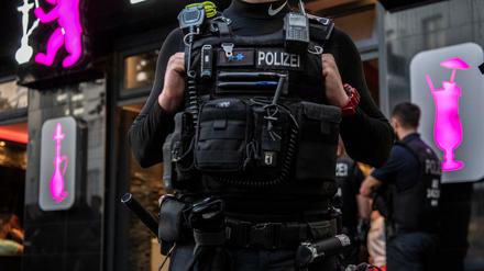 Nach dem gewaltsamen Tod von Georg Floyd in den USA wird auch hierzulande über Polizeigewalt gesprochen. Das ist falsch, findet unser Autor.