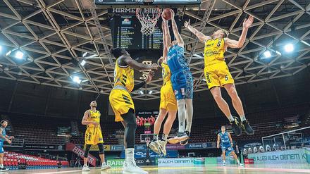 Hoch hinaus: Die Hygiene- und Sicherheitsvorkehrungen des Finalturniers sind so streng wie bei sonst kaum einem anderen Sportevent.