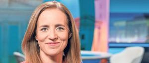  Eva Lindenau, Juristin und Journalistin, ist seit rund einem halben Jahr ARD-Programmgeschäftsführerin beim Ereignis- und Dokumentationskanal Phoenix.