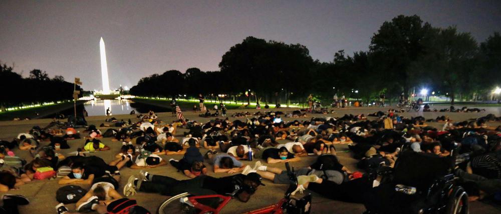 Im Gedenken an George Floyd. Demonstranten vor dem Lincoln Memorial in Washington, D.C., am 6. Juni. 