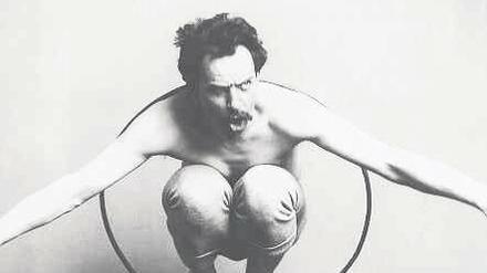 Anverwandlung. Franz Boas demonstriert einen Ritus Pose der Kwakiutl. 
