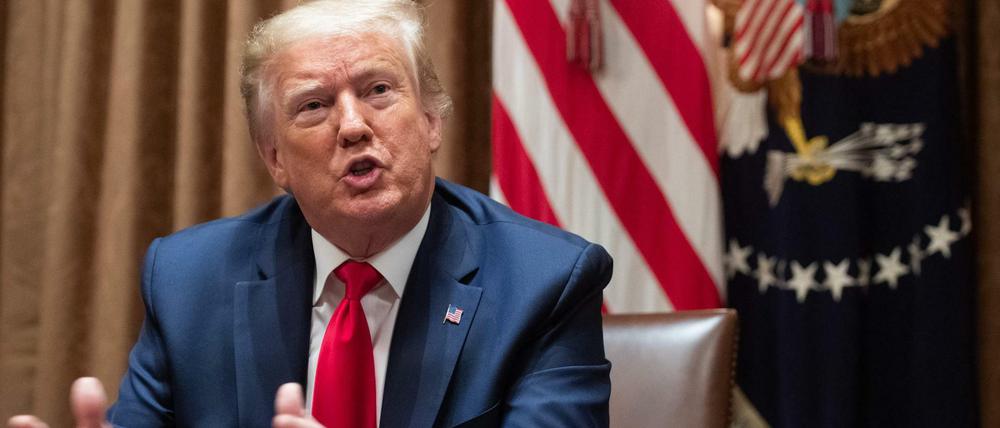 Die Sprecherin des Weißen Hauses sagte, Trump habe die vergangenen zehn Tage damit zugebracht, an Vorschlägen zu arbeiten, die bei den Protesten nach Floyds Tod thematisiert worden seien.