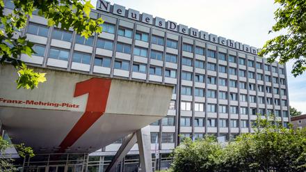 In der Immobilie am Franz-Mehring-Platz sitzen unter anderem auch die Zeitung „nd“ und der Demokratie-Verein „Gesicht zeigen!“
