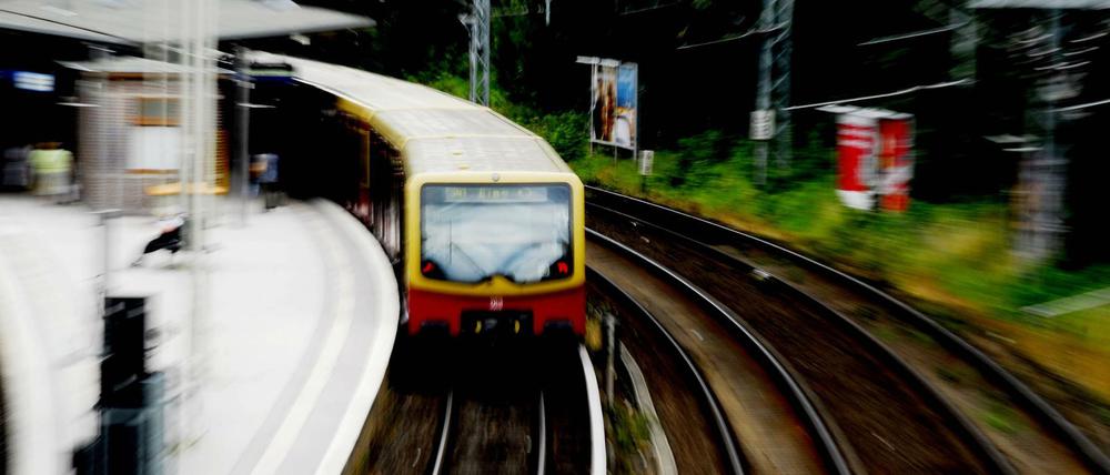 Wie wär's mit der Ringbahn für den nächsten CDU-Clip?