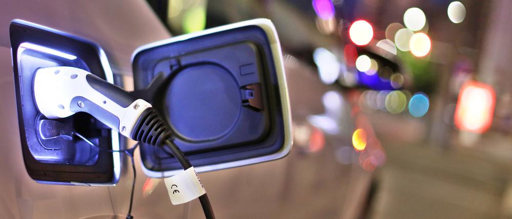 Der Bund will weitere 2,5 Milliarden Euro in den Ausbau der Ladeinfrastruktur und Forschung zu Elektromobilität stecken.