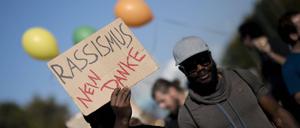 Der Kampf gegen Rassismus - schon im Oktober 2018 ein Thema bei "Unteilbar" in Berlin.