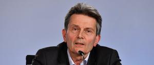 Rolf Mützenich, Vorsitzender der SPD-Bundestagsfraktion, spricht bei einer Pressekonferenz im Bundeskanzleramt.