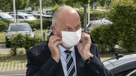 Ministerpräsident Dietmar Woidke (SPD) hat weitreichende Lockerungen für Brandenburg angekündigt.