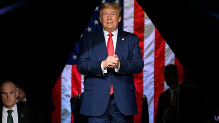 Trump im Februar 2020 bei einer Wahlveranstaltung. Der Präsident sorgte für Unruhe mit einem geplanten Auftritt am historisch sensiblen Datum des "Juneteenth".