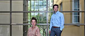 Schauspielerin Carolin Erdmann und Florian Stiehler, kommissarischer Intendant des Theaters an der Parkaue.