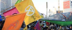 Vergangenes Jahr folgten viele Menschen dem Aufruf von Extinction Rebellion, Berlin zu blockieren.