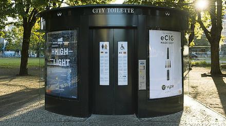 Barrierefrei. Modern und oftmals mit Wickeltisch und zusätzlichem, kostenfreien Pissoir sind die neuen Modultoiletten ausgestattet.