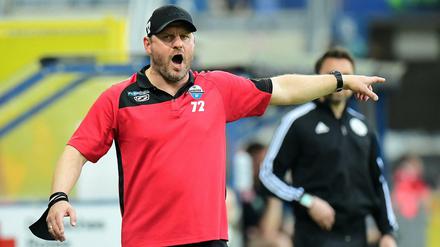 Trainer Steffen Baumgart lässt mit Paderborn bemerkenswerten Fußball spielen.
