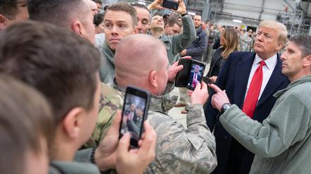 Die US-Airbase Ramstein besuchte Donald Trump im Dezember 2018. Ob sie von einem Teilabzug der US-Truppen betroffen wäre, ist nicht bekannt.
