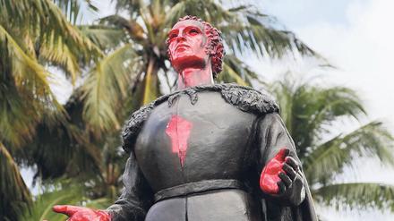 Eine Kolumbus-Statue in Miami wurde mit Farbe übergossen. Der italienische Entdecker in spanischen Diensten steht jetzt in der Reihe der Kolonisatoren.