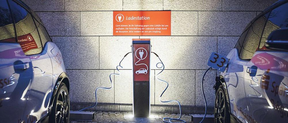 Großer Bedarf. Noch immer gibt es viel zu wenige Ladesäulen für Elektroautos.