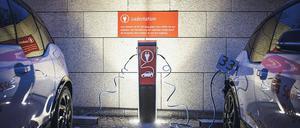 Großer Bedarf. Noch immer gibt es viel zu wenige Ladesäulen für Elektroautos. 