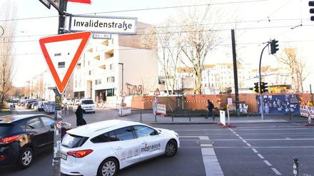 Die Invalidenstraße in Berlin-Mitte – hier geschah im September 2019 ein schwerer Verkehrsunfall mit vier Toten.