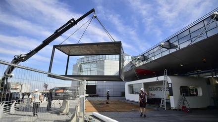 Vorbereitungen für die Wiedereröffnung des Flughafen Brüssel-Zaventem. Von Montag, dem 15. Juni 2020 an, soll er für Passagierreisen innerhalb Europas und des Schengen-Raumes wiedereröffnet werden.