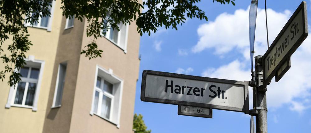 Ein ganzer Wohnblock an der Harzer Straße ist unter Quarantäne.
