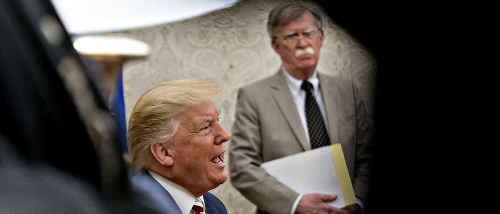 Das war einmal: US-Präsident Donald Trump und sein Sicherheitsberater John Bolton. Inzwischen gehen sie getrennte Wege.