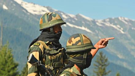 Indische Soldaten an der Grenze zu China 