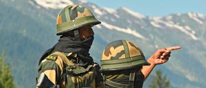 Indische Soldaten an der Grenze zu China