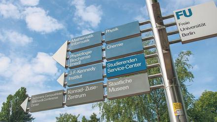 Neue Wegweiser. In Zeiten von Corona spielen digitale Orientierungsmöglichkeiten bei der Studienwahlentscheidung eine deutlich größere Rolle als zuvor. Auch den Campus kann man über Online-Besichtigungen erkunden.