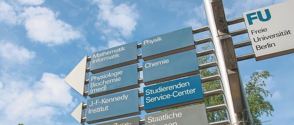 Neue Wegweiser. In Zeiten von Corona spielen digitale Orientierungsmöglichkeiten bei der Studienwahlentscheidung eine deutlich größere Rolle als zuvor. Auch den Campus kann man über Online-Besichtigungen erkunden. 