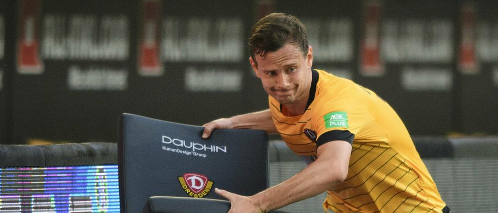 Den Entscheidern auf 5000-Euro-Bürostühlen „alles scheißegal“, sagte Löwe nach der Niederlage von Dresden in Kiel.