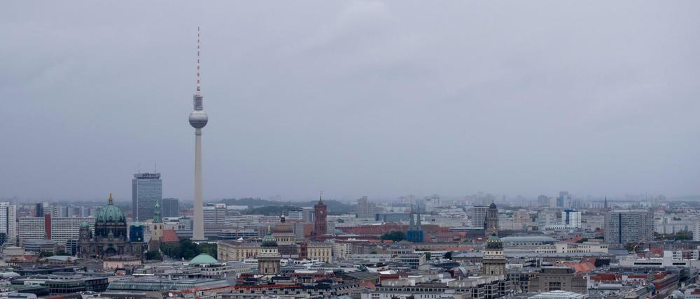 Wohnen in Berlin ist teuer - sofern nicht Bund oder Land der Vermieter ist.