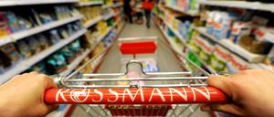 Das Unternehmen Rossmann verspricht den Rassismus-Vorwürfen weiter nachzugehen.